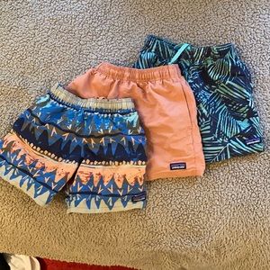Boys Patagonia Baggies XS - bundle.